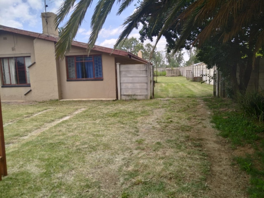 4 Bedroom Property for Sale in Leeudoringstad North West